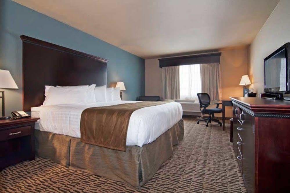 The Watford Otel Watford City Dış mekan fotoğraf